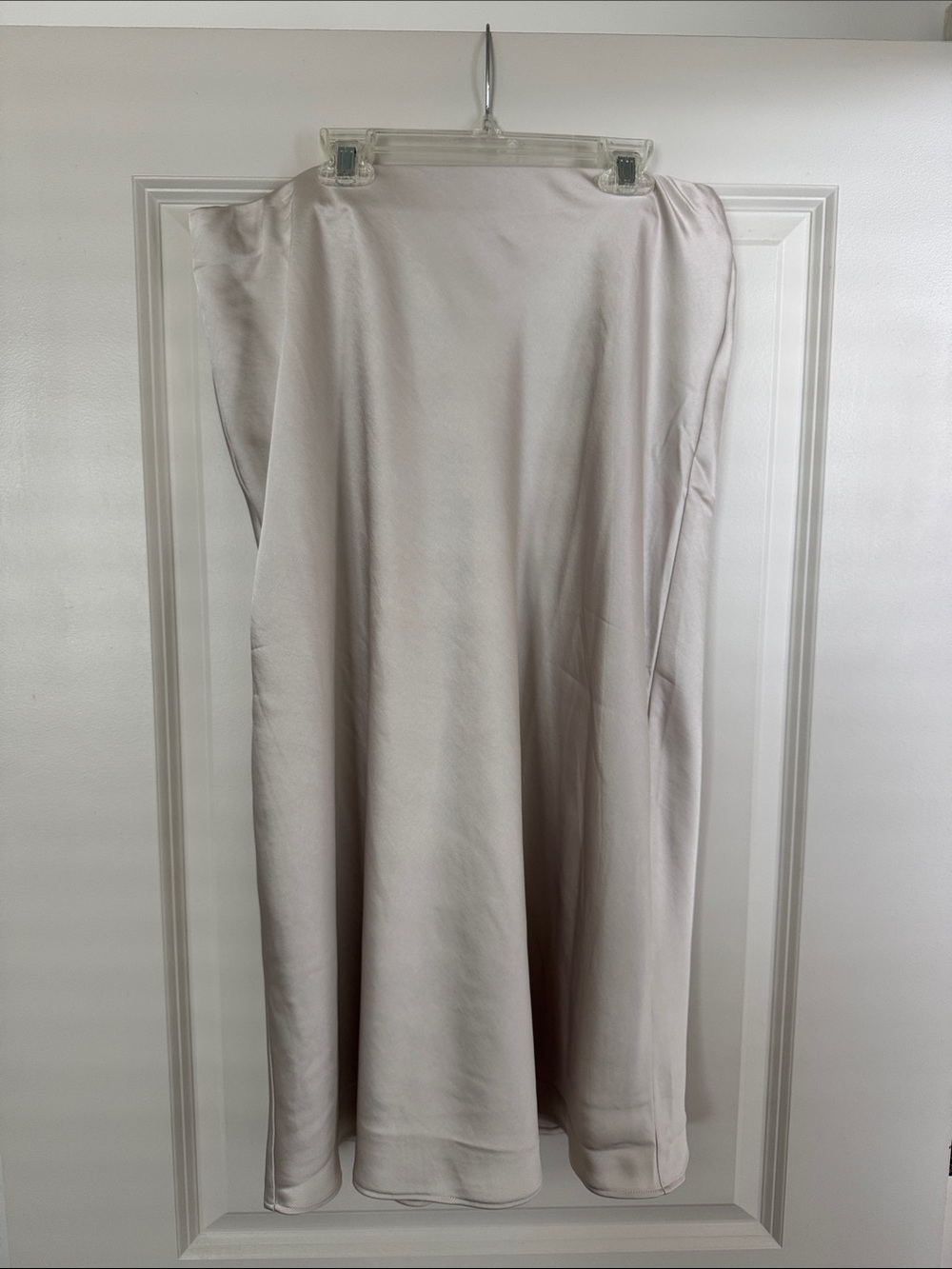 White House Black Market Pale Cream Satin Midi Skirt NWT
